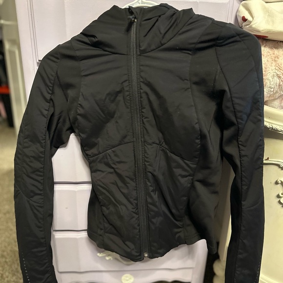 Pace yourself Lululemon jacket size 4 - Picture 3 of 4